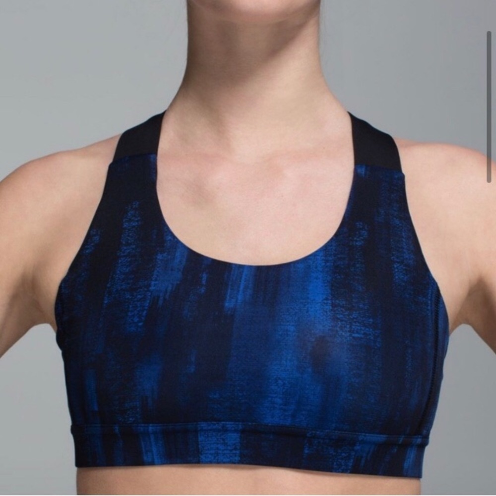 🌎 Lululemon Athleta All sport size 6 sport bra 🌏